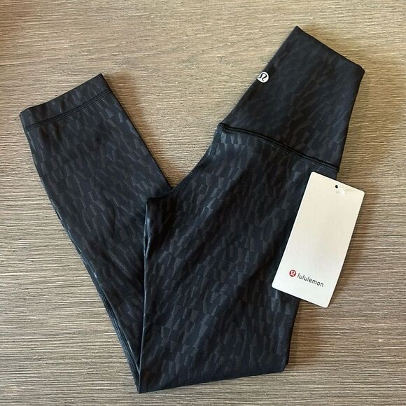 Lululemon Align High-Rise Crop 23" Segment Emboss Black size‎ 0 NWT